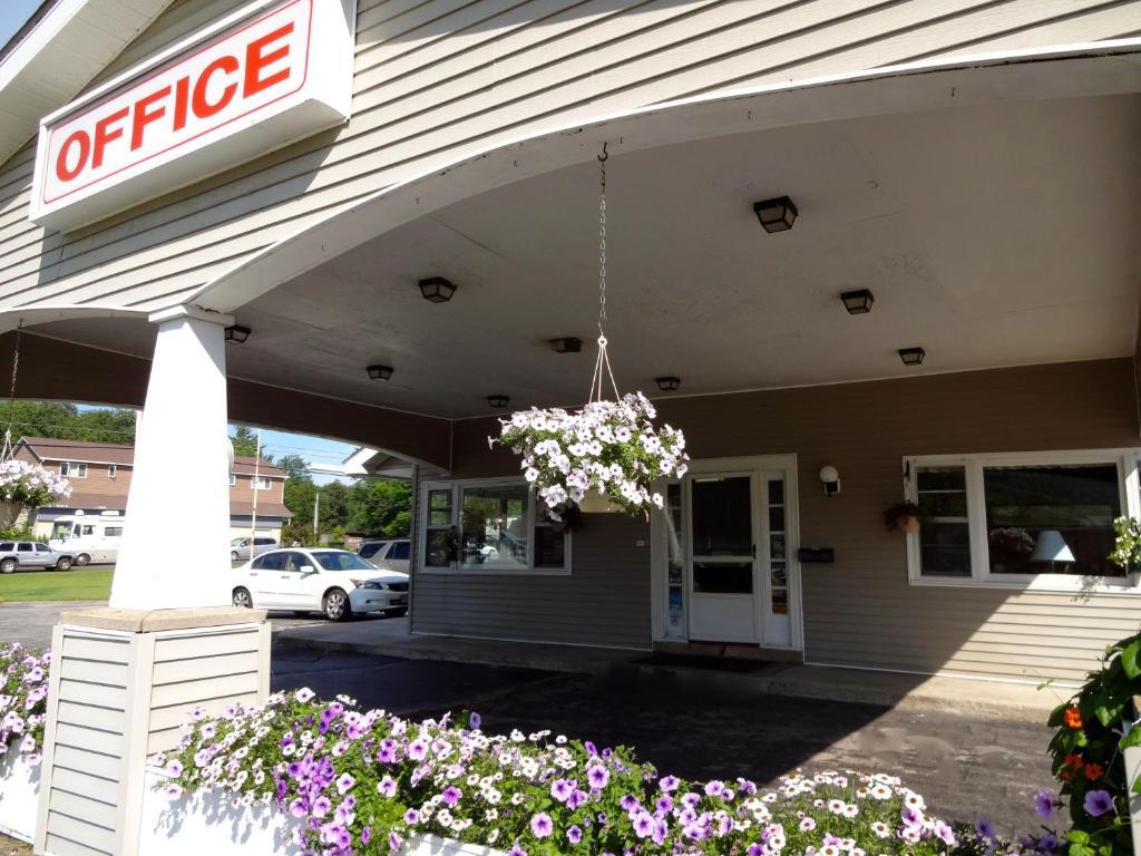 Gorham Motor Inn ภายนอก รูปภาพ